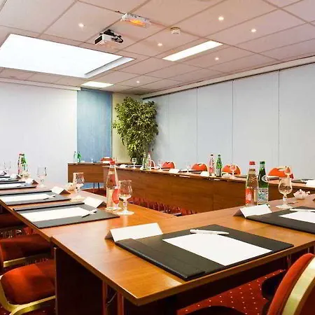 Express Centre By Ihg 3*
