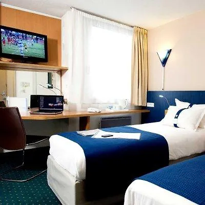 מלון Express Centre By Ihg 3*